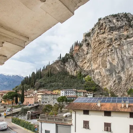 Apartment Casa Lidia, La Mansarda Sul Fiume *